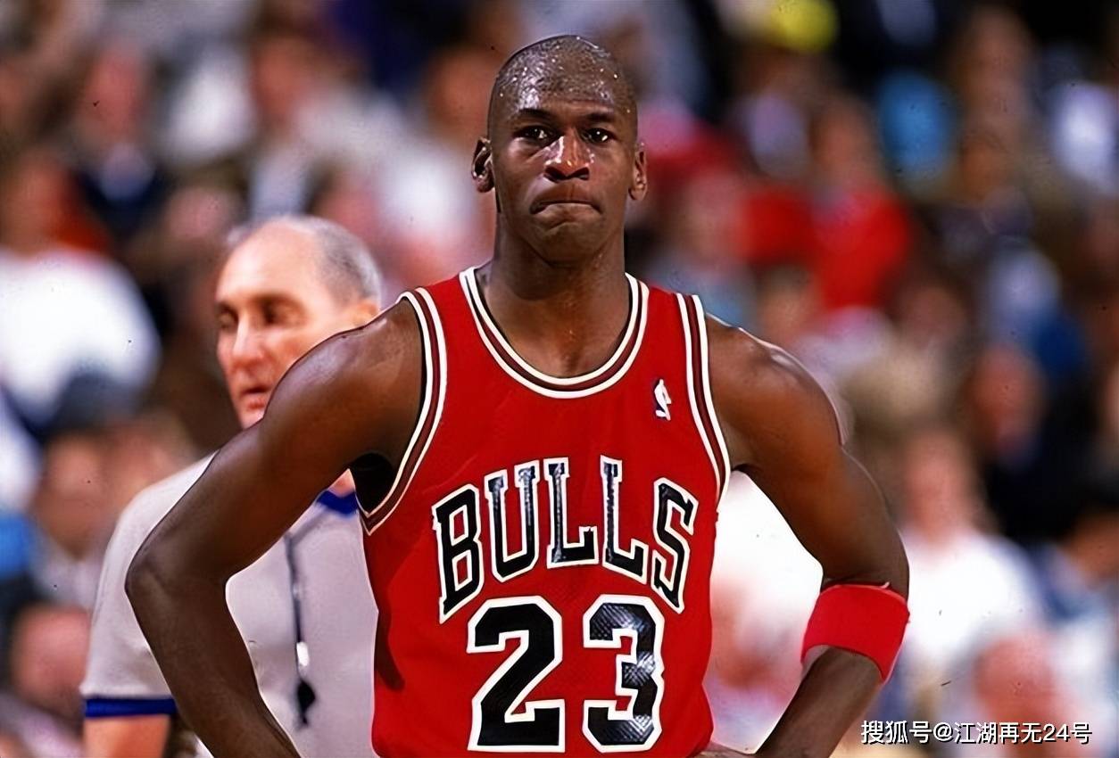 经验老到,场上球员灵活应变,力争夺魁首名次的简单介绍 经验老到,场上球员灵活应变,力争夺魁首名次的简单介绍