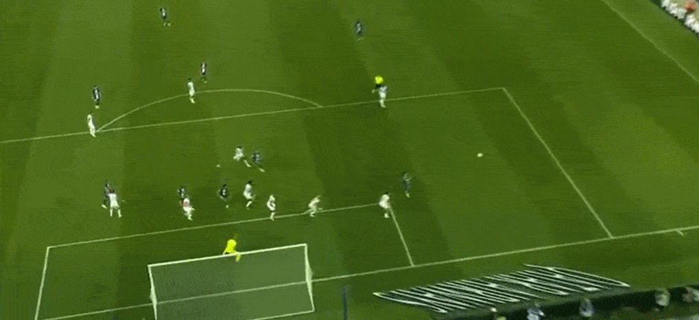 包含蒙彼利埃客场输给里尔，遭遇两连败的词条