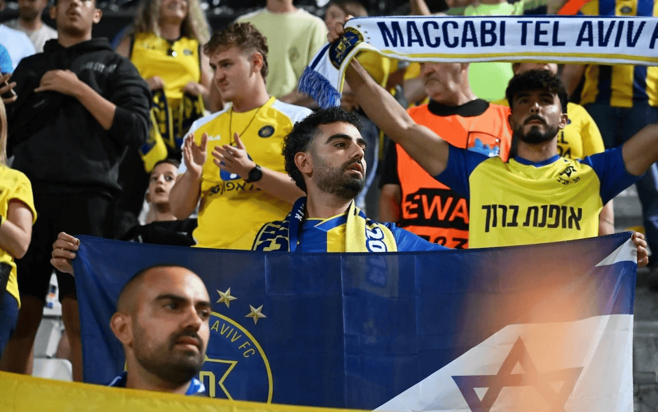 巴塞罗那轻松晋级，球队状态回暖