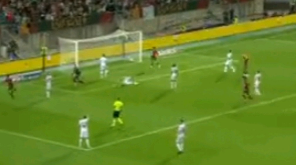 包含葡萄牙横扫卢森堡，晋级欧洲杯淘汰赛的词条