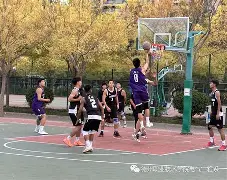 九州娱乐官方网站登录入口（九州娱乐体育、真人、游戏）-国内篮球职业赛事场上角逐激情四射，球迷热爱不停